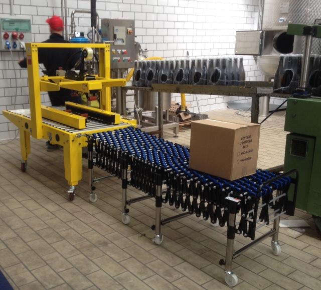 Nastratrice AGRI.jpg Linea di nastratura scatole - Azienda vinicola - Pianura (NA)